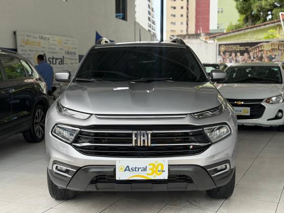 FIAT TORO 2.0 16V TURBO DIESEL FREEDOM 4WD AT9 FIAT TORO 2.0 16V TURBO DIESEL FREEDOM 4WD AT9